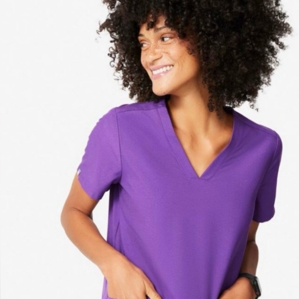 Figs Ultraviolet Casma Three Pocket Scrub Top